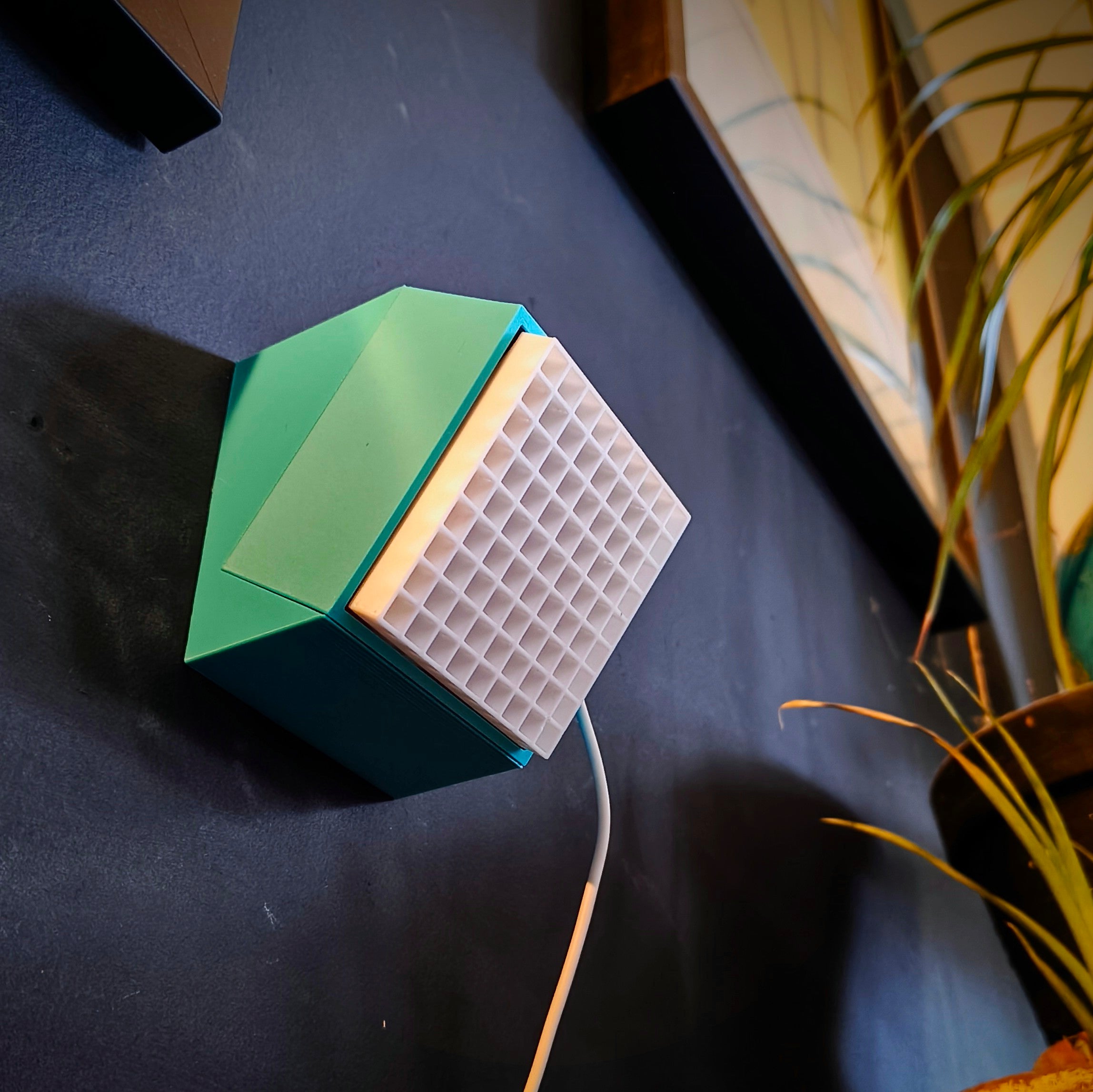 Modular Wall Lamp - oo1 -  [Turquoise & Magenta / White]