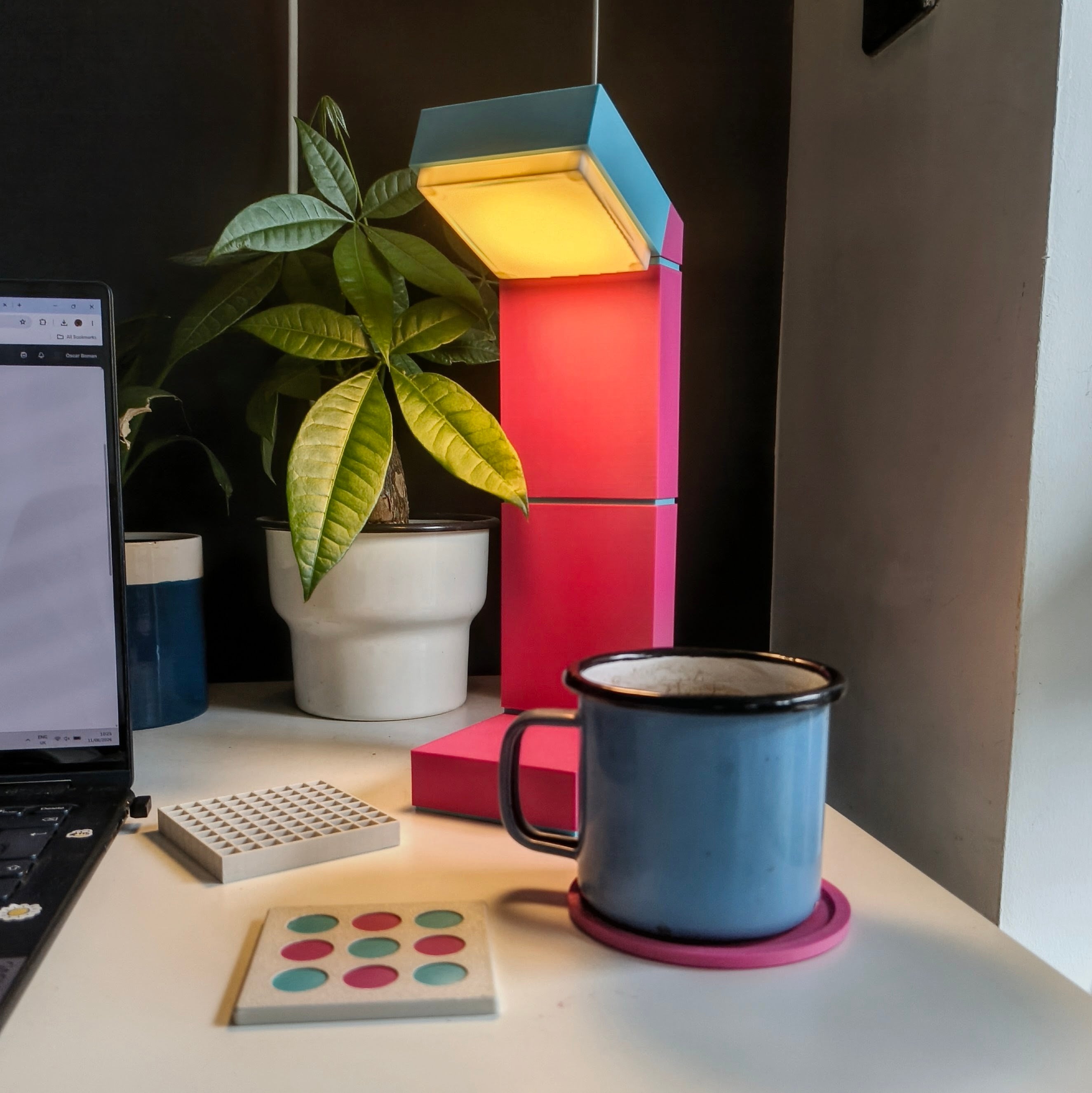 Desk Lamp oo2 - Bubblegum style