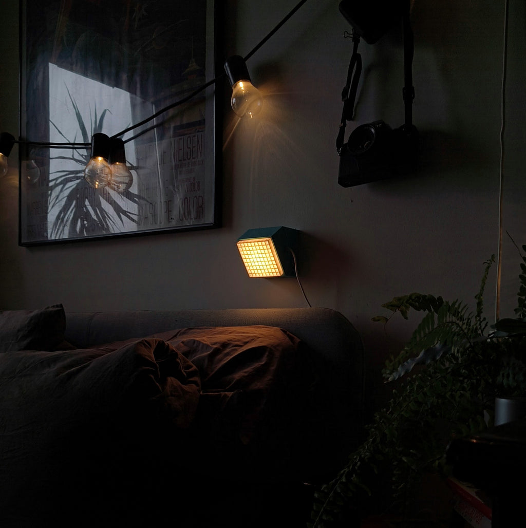 Modular Wall Lamp - oo1 -  [Turquoise & Magenta / White]